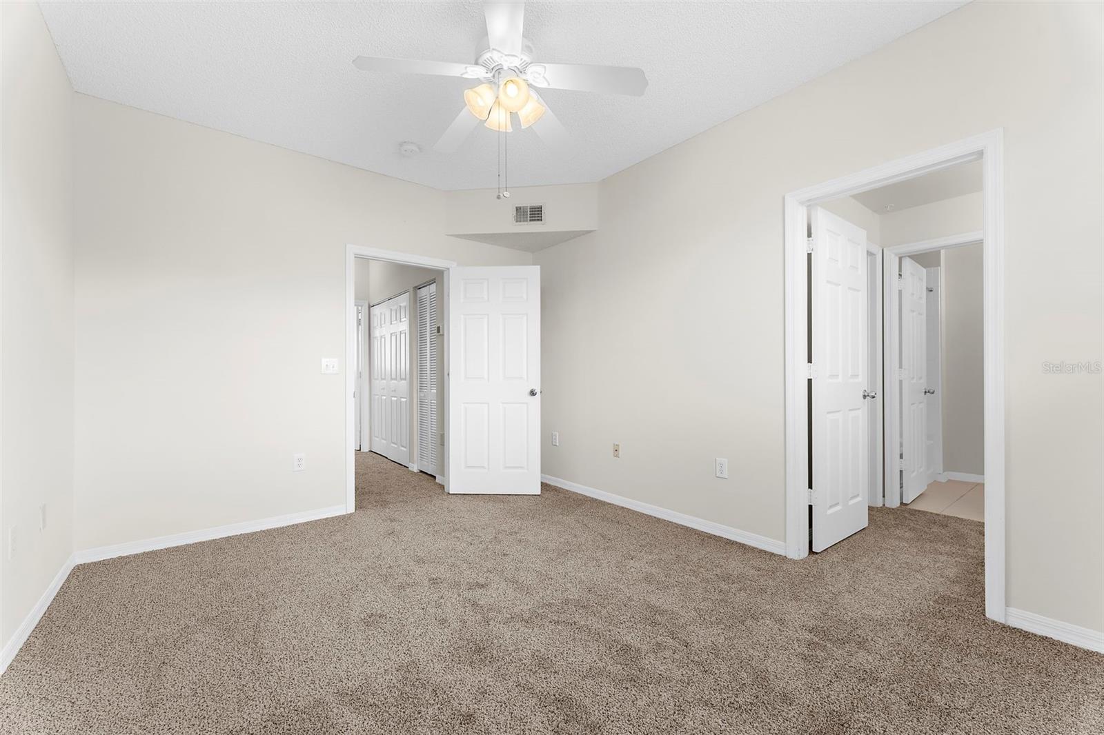 5001 BARALDI CIR #22-211, SARASOTA, FL, 34235