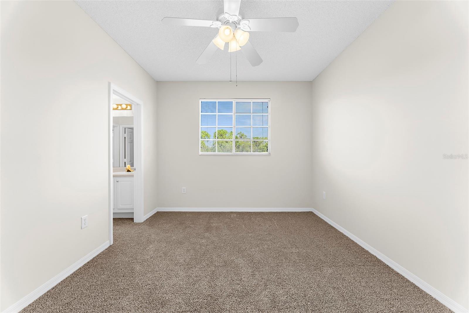 5001 BARALDI CIR #22-211, SARASOTA, FL, 34235