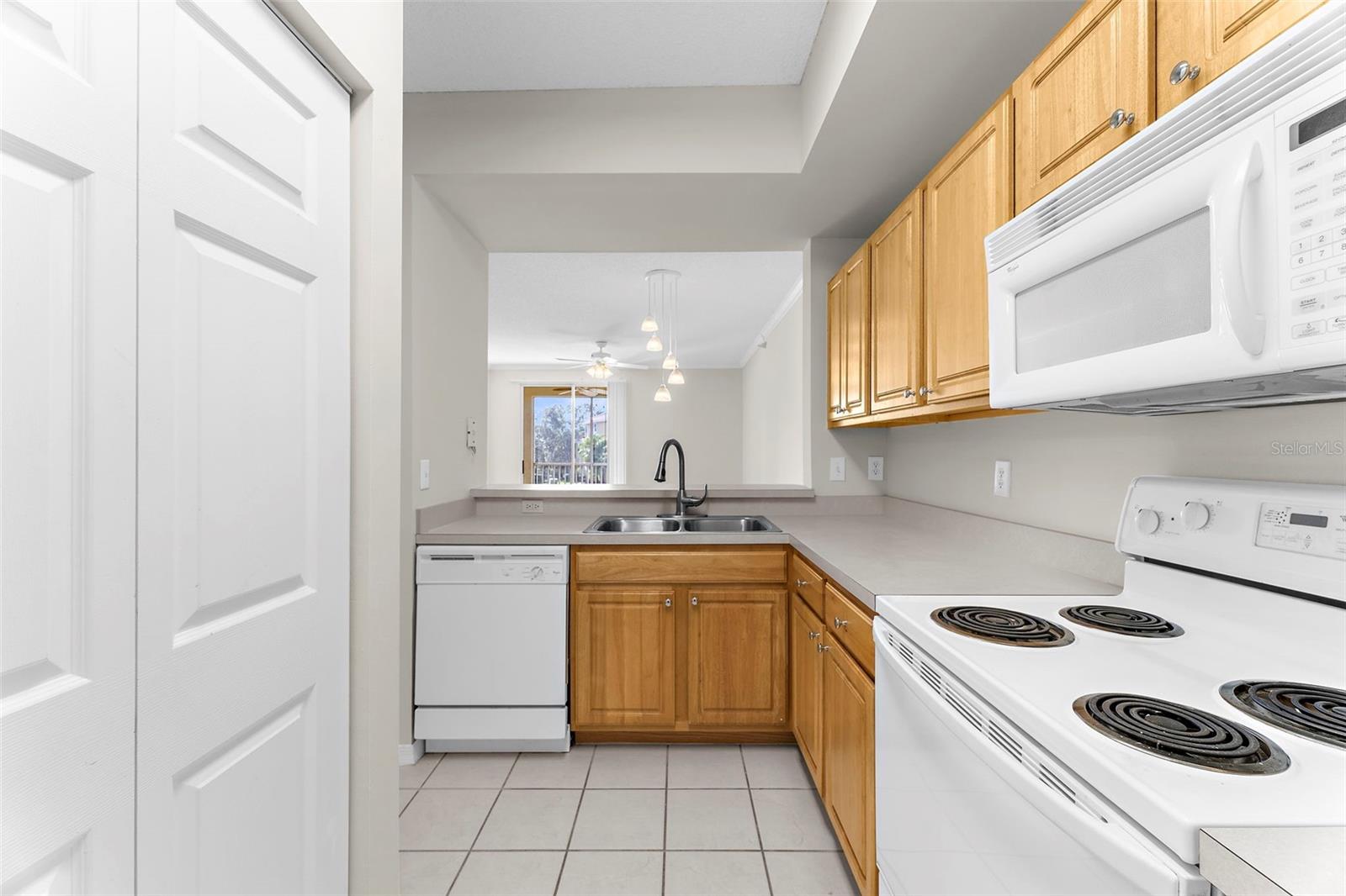 5001 BARALDI CIR #22-211, SARASOTA, FL, 34235