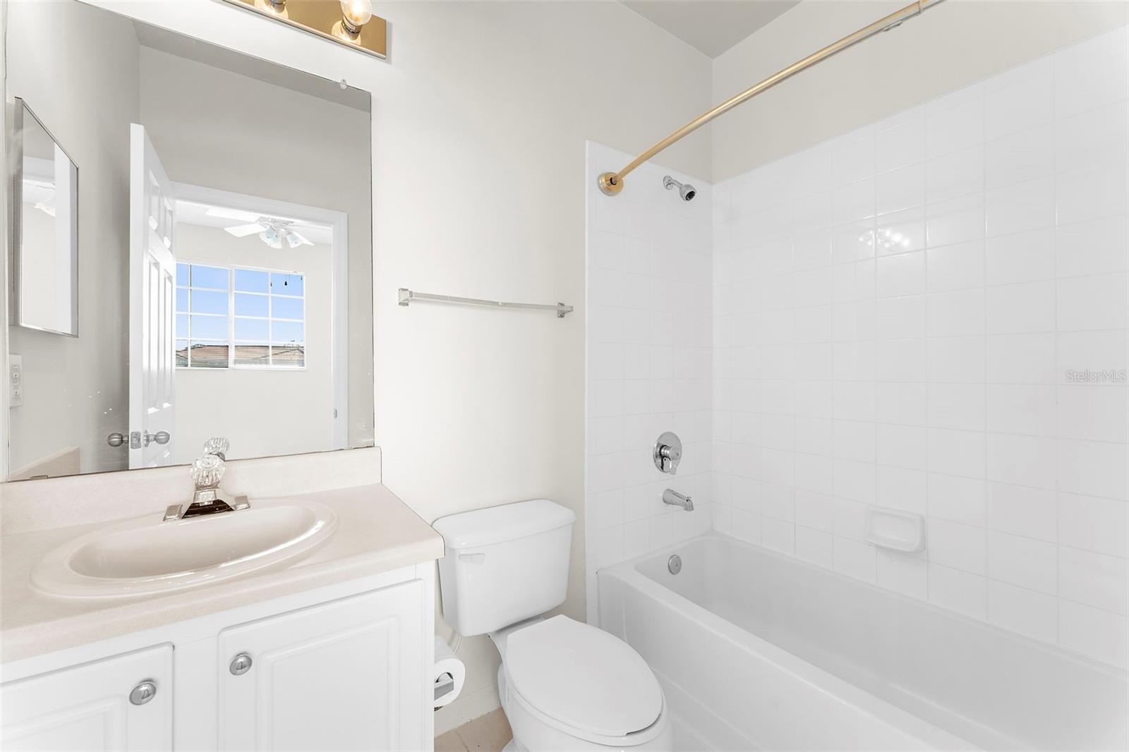 5001 BARALDI CIR #22-211, SARASOTA, FL, 34235