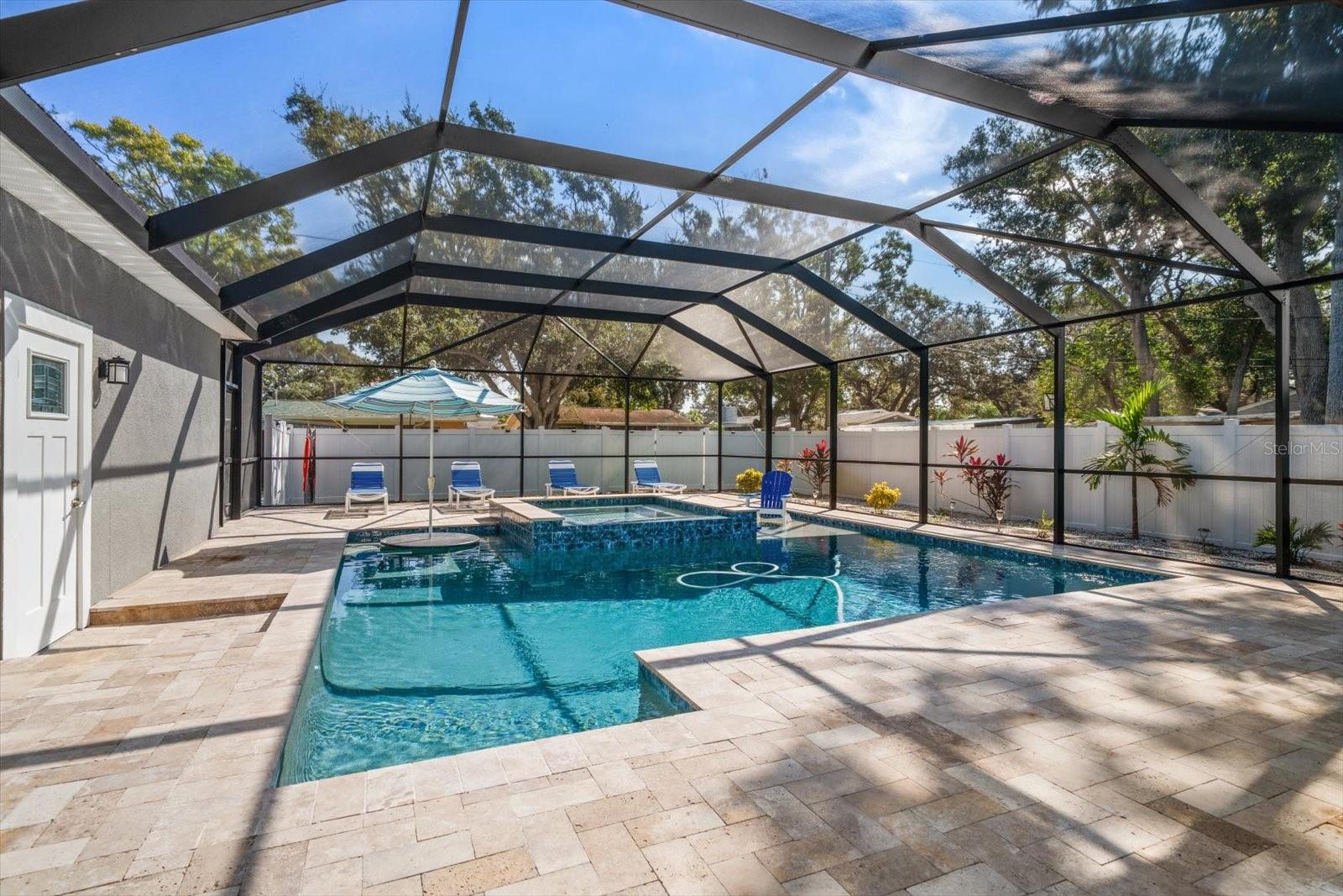 560 CLEARWATER LARGO RD S, LARGO, FL, 33770