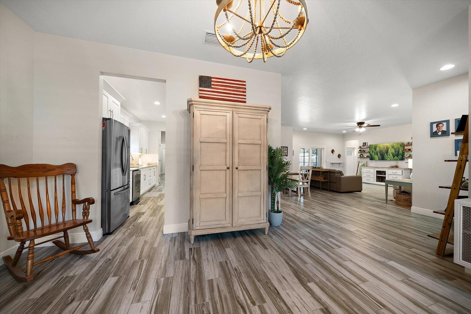 560 CLEARWATER LARGO RD S, LARGO, FL, 33770