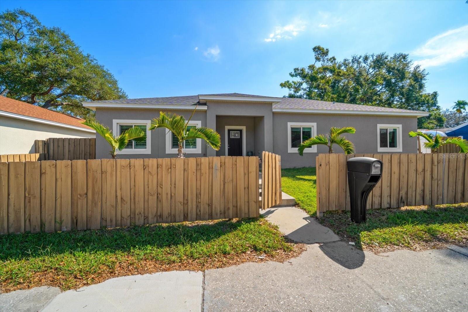 560 CLEARWATER LARGO RD S, LARGO, FL, 33770