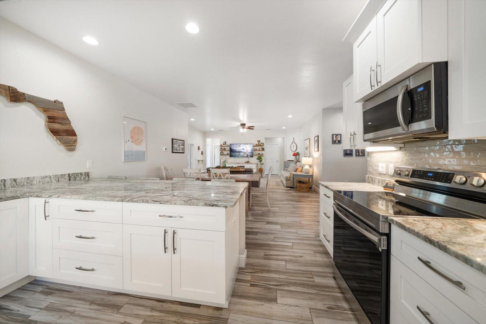 560 CLEARWATER LARGO RD S, LARGO, FL, 33770