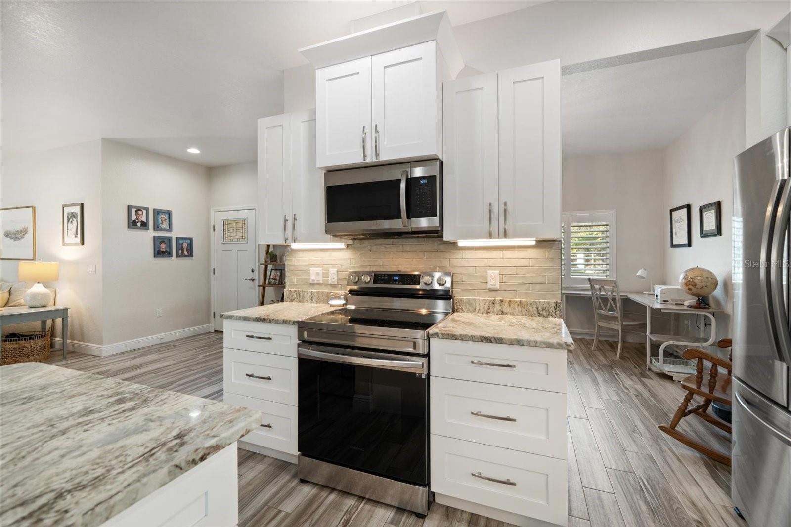 560 CLEARWATER LARGO RD S, LARGO, FL, 33770