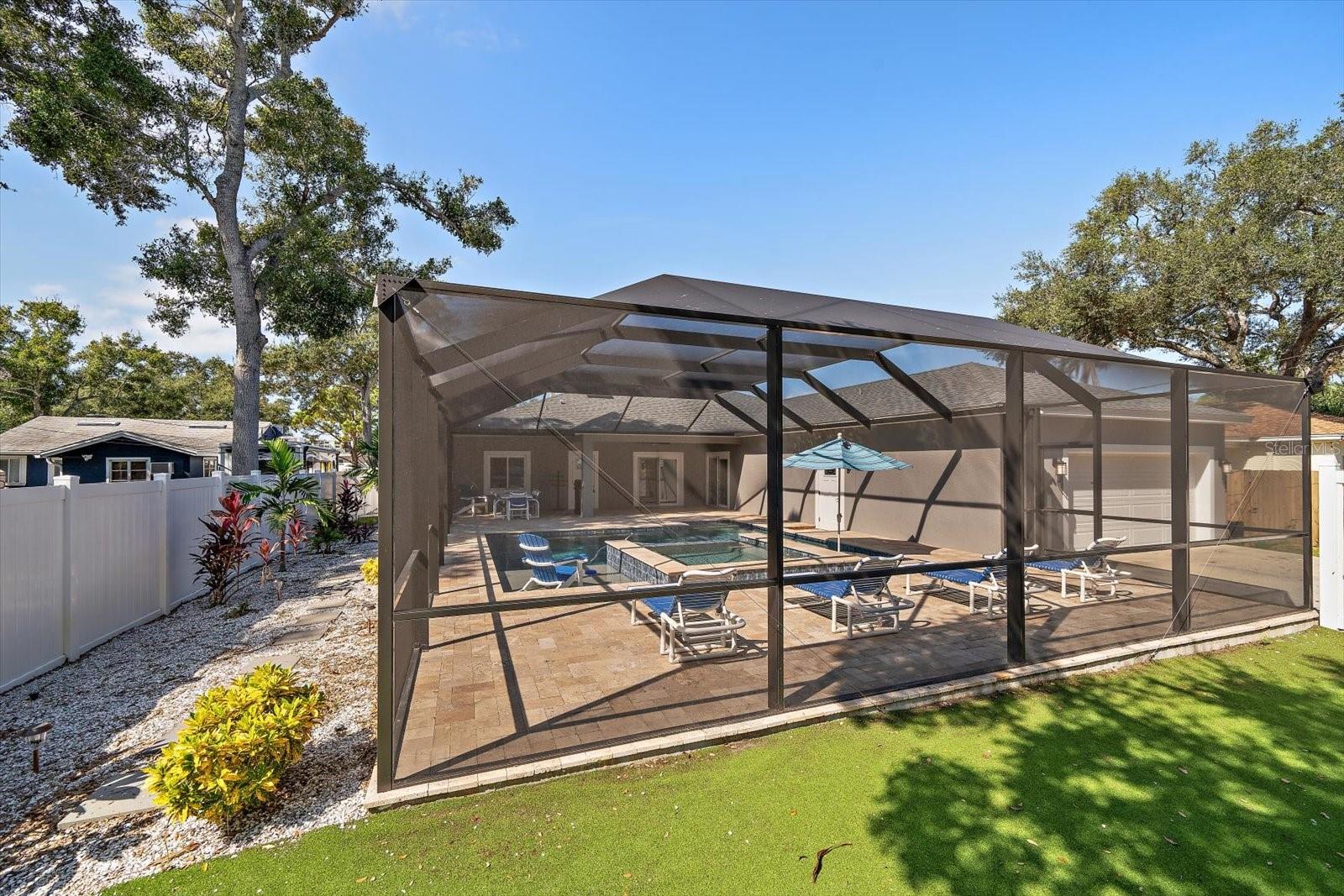 560 CLEARWATER LARGO RD S, LARGO, FL, 33770