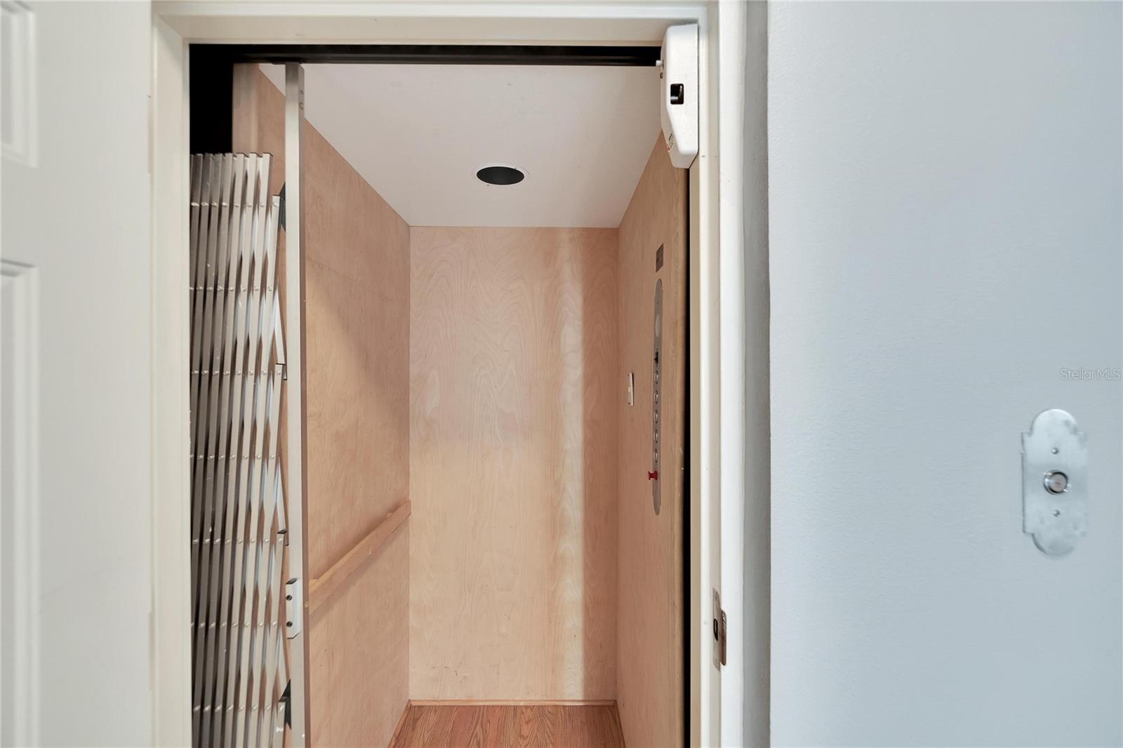 6414 SUNSET BAY CIR, APOLLO BEACH, FL, 33572