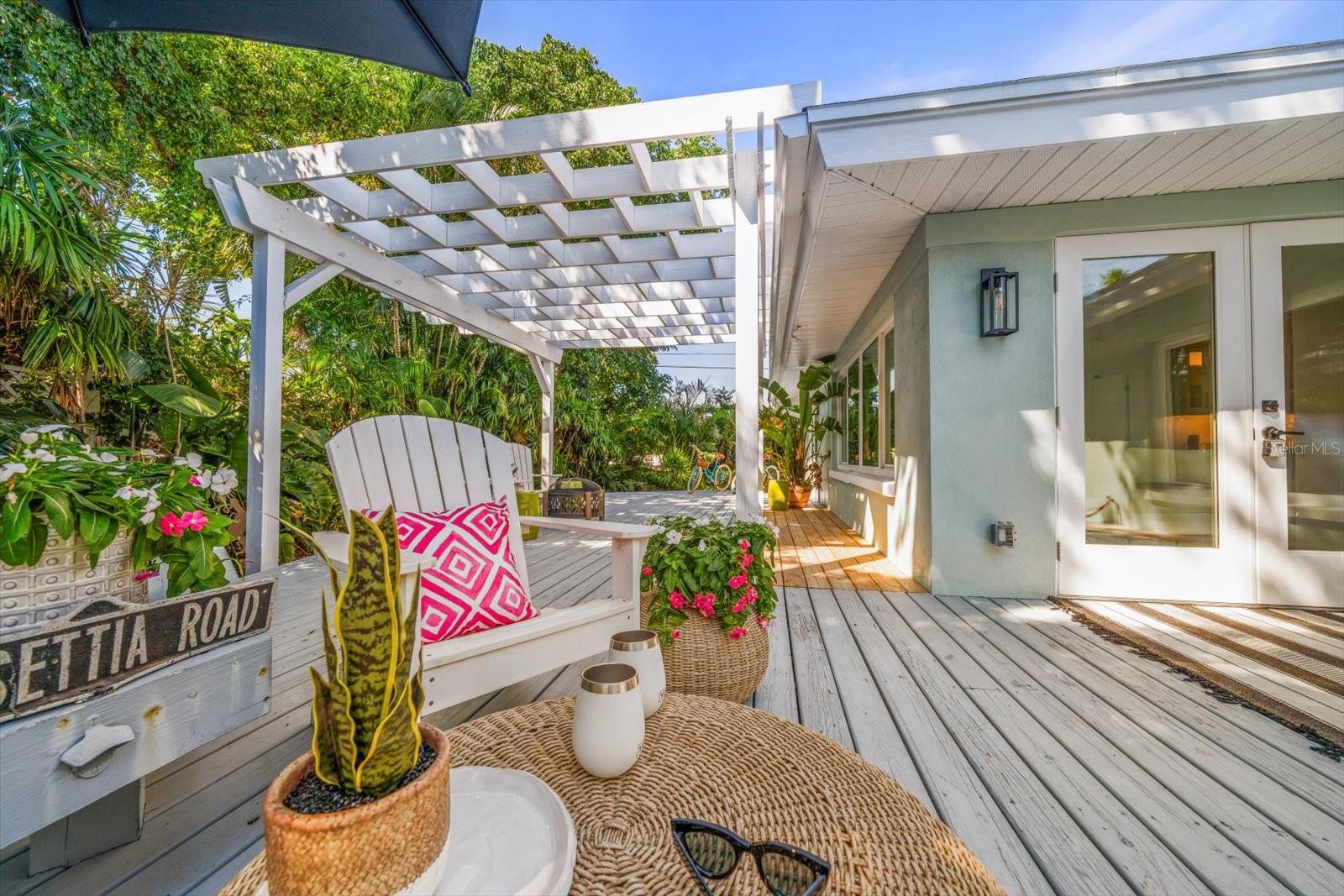 503 POINSETTIA RD, BELLEAIR, FL, 33756