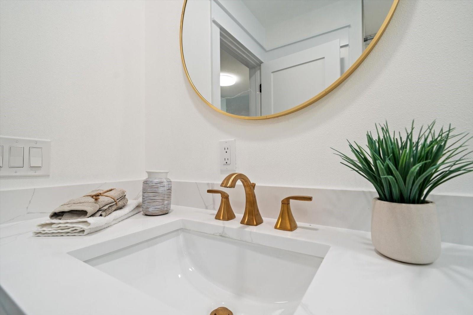 503 POINSETTIA RD, BELLEAIR, FL, 33756