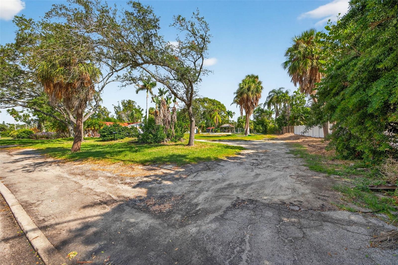 3519 SHORE ACRES BLVD NE, ST PETERSBURG, FL, 33703