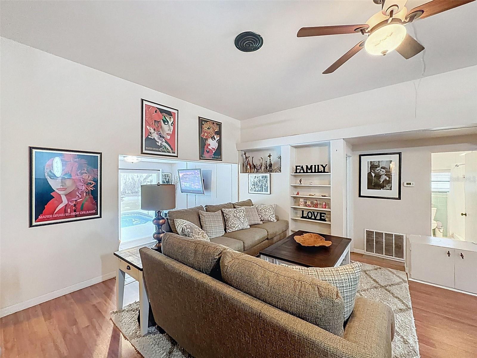 L4956822 Property Photo