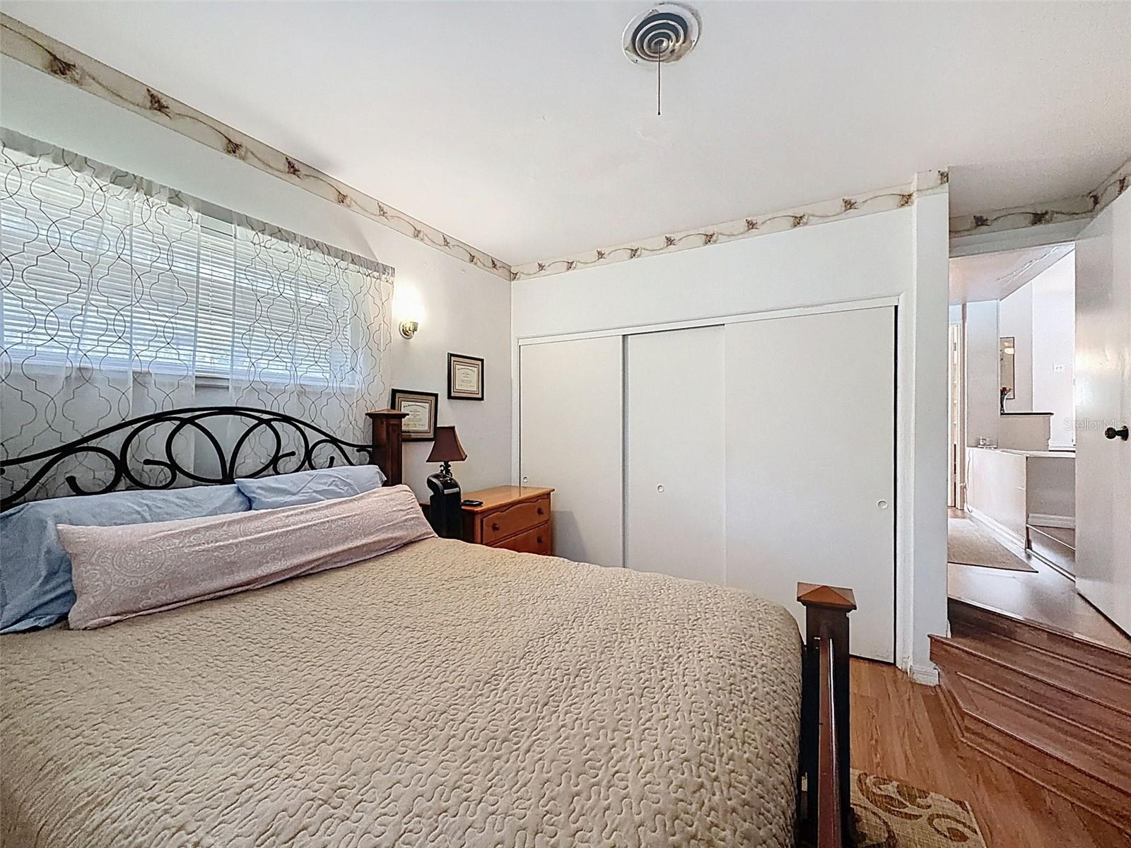 L4956822 Property Photo