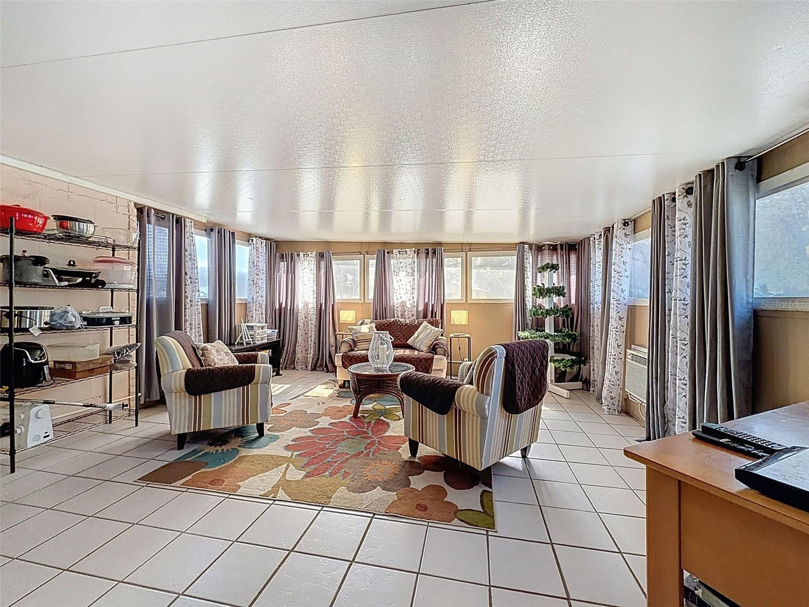 L4956822 Property Photo