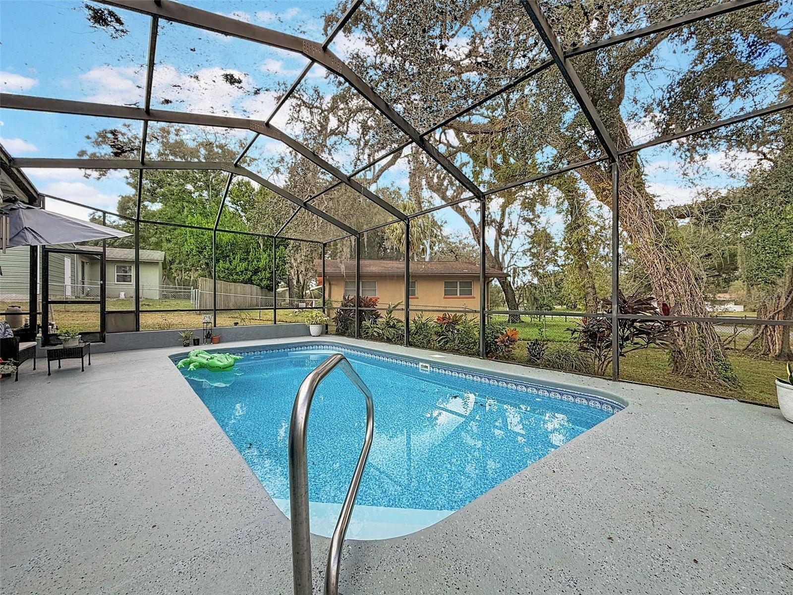 L4956822 Property Photo