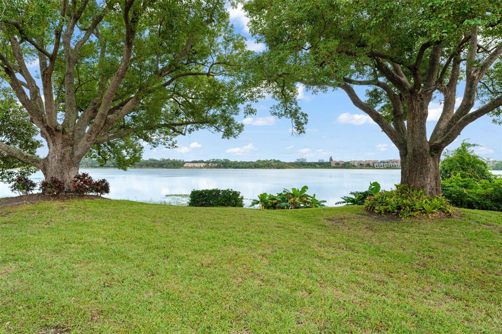 7571 SOMERSET SHORES CT, ORLANDO, FL, 32819