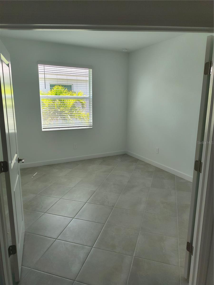 8225 SHORE LAKE DR, ENGLEWOOD, FL, 34224