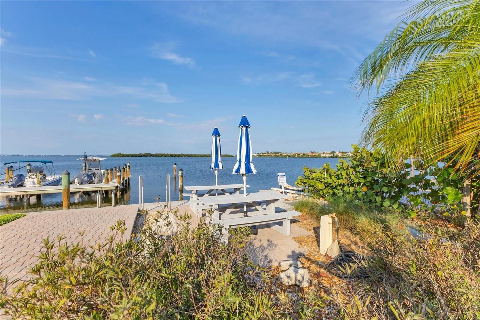 3810 GULF OF MEXICO DR #F105, LONGBOAT KEY, FL, 34228