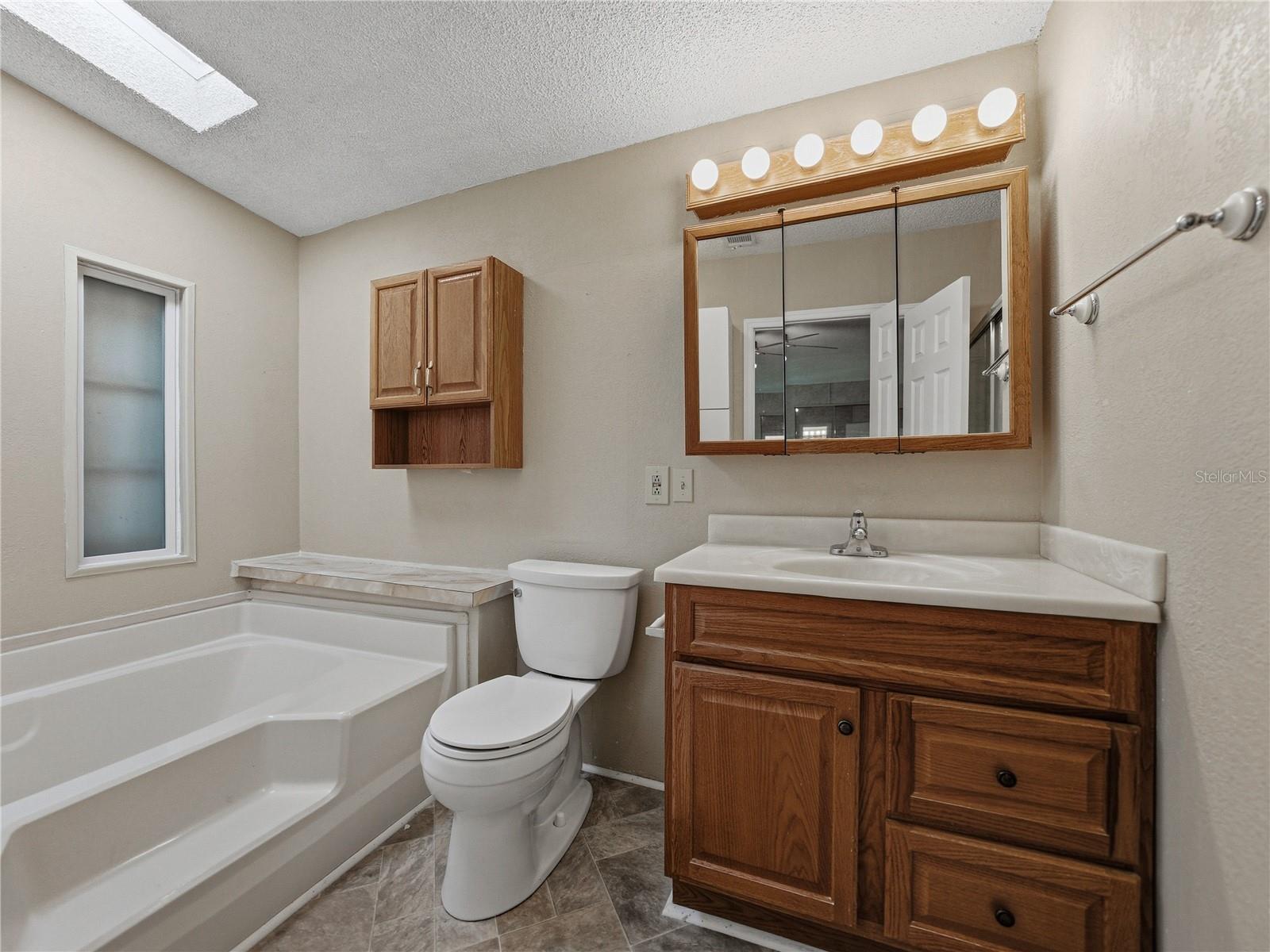 3822 DAMIAN DR, ZEPHYRHILLS, FL, 33541