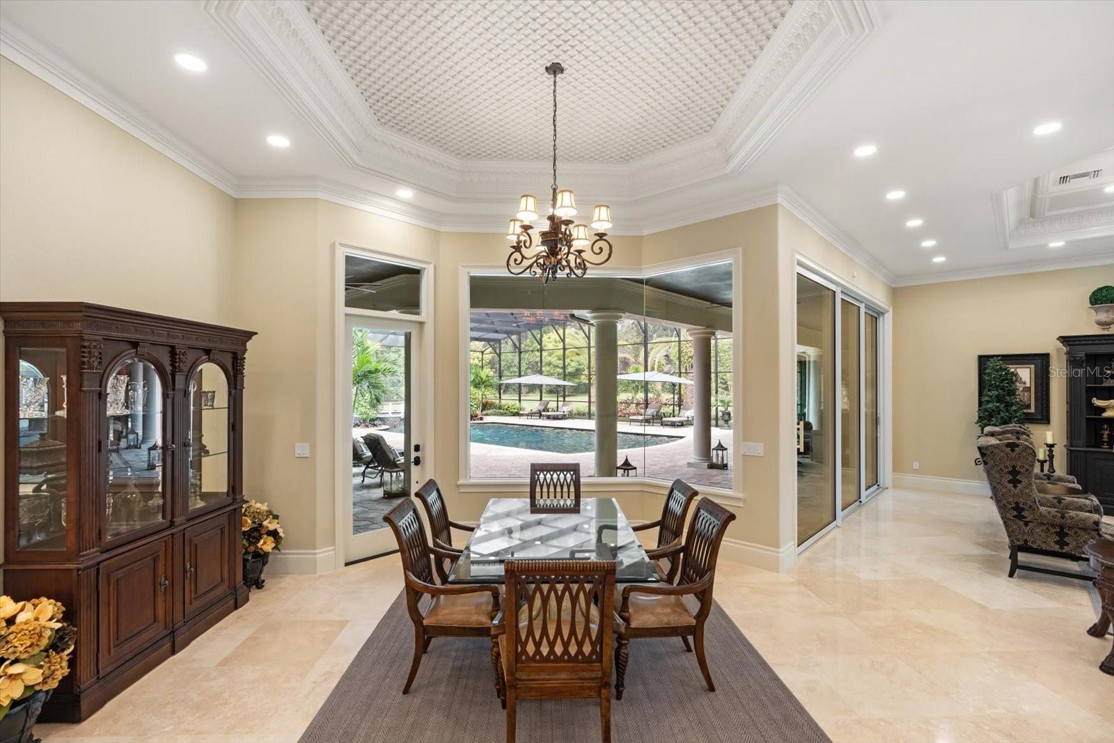 W7880161 Property Photo