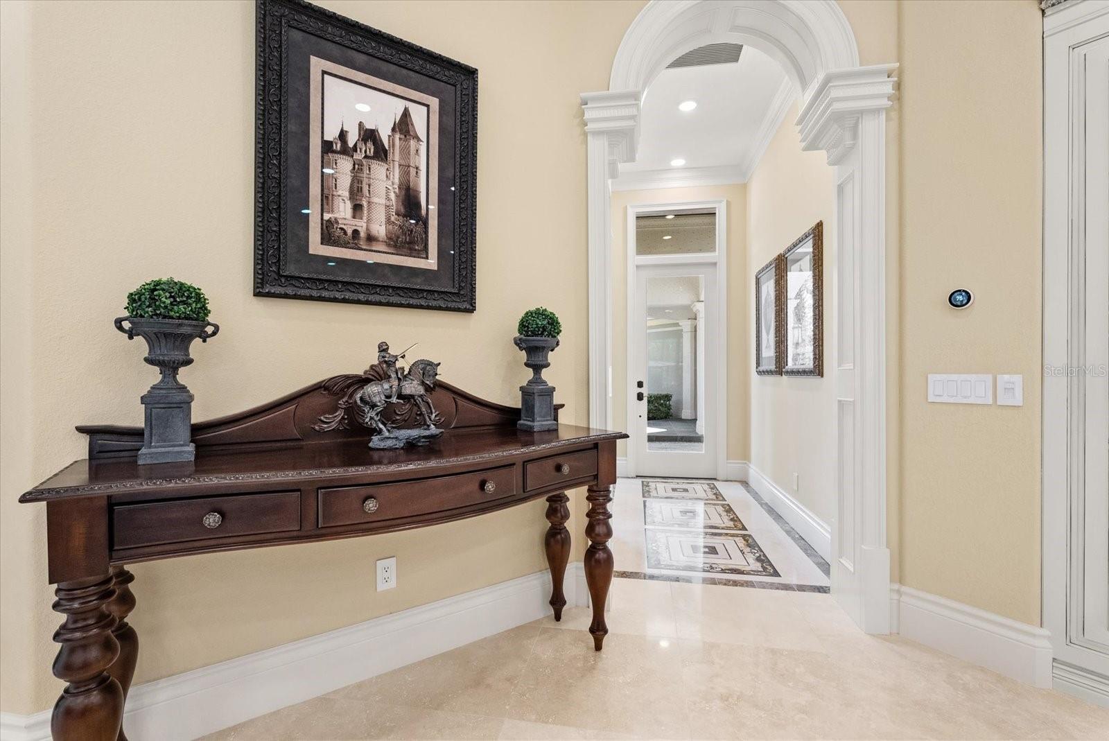 W7880161 Property Photo