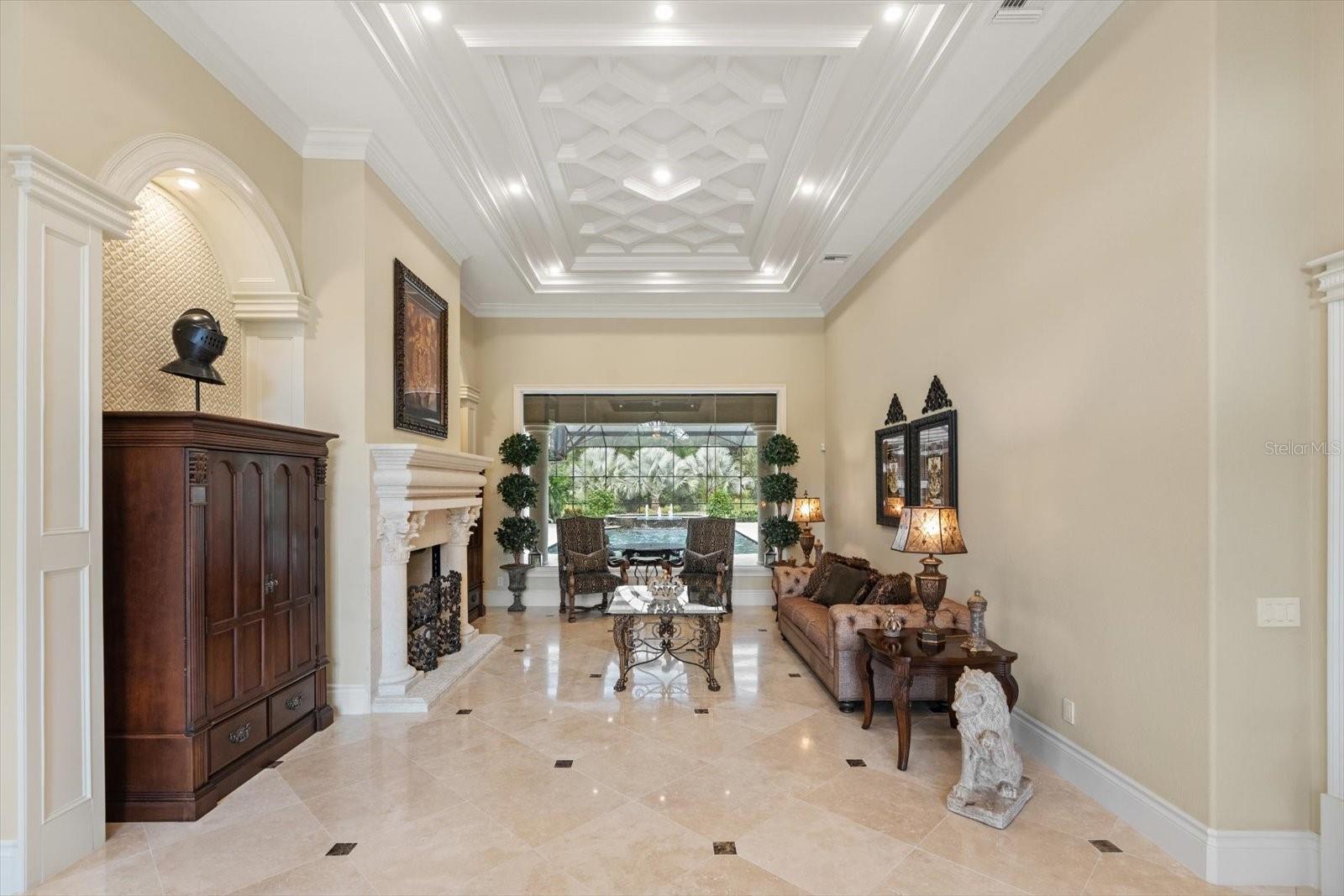 W7880161 Property Photo