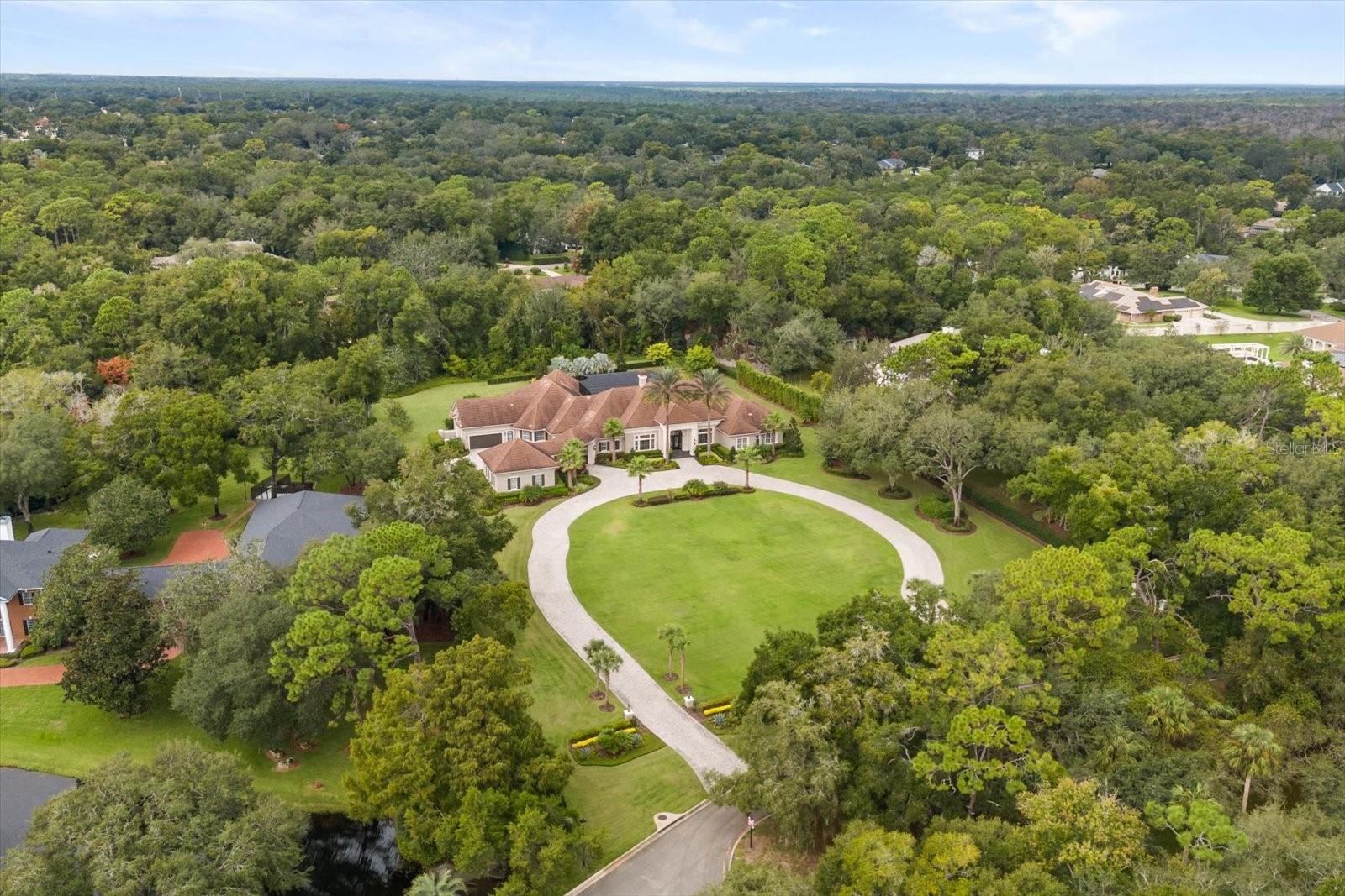 W7880161 Property Photo