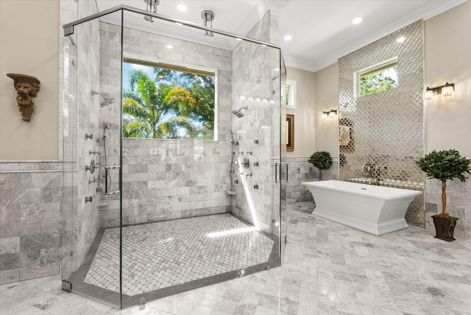 W7880161 Property Photo