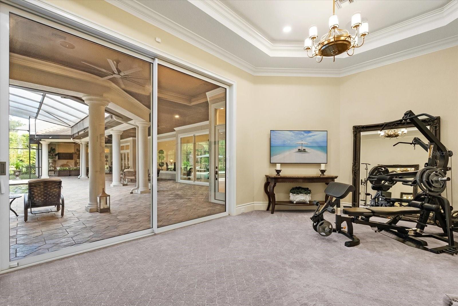 W7880161 Property Photo