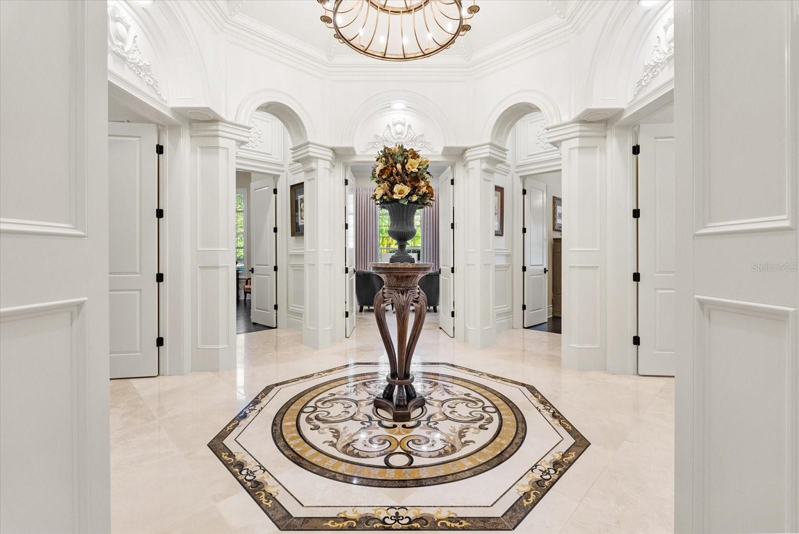 W7880161 Property Photo