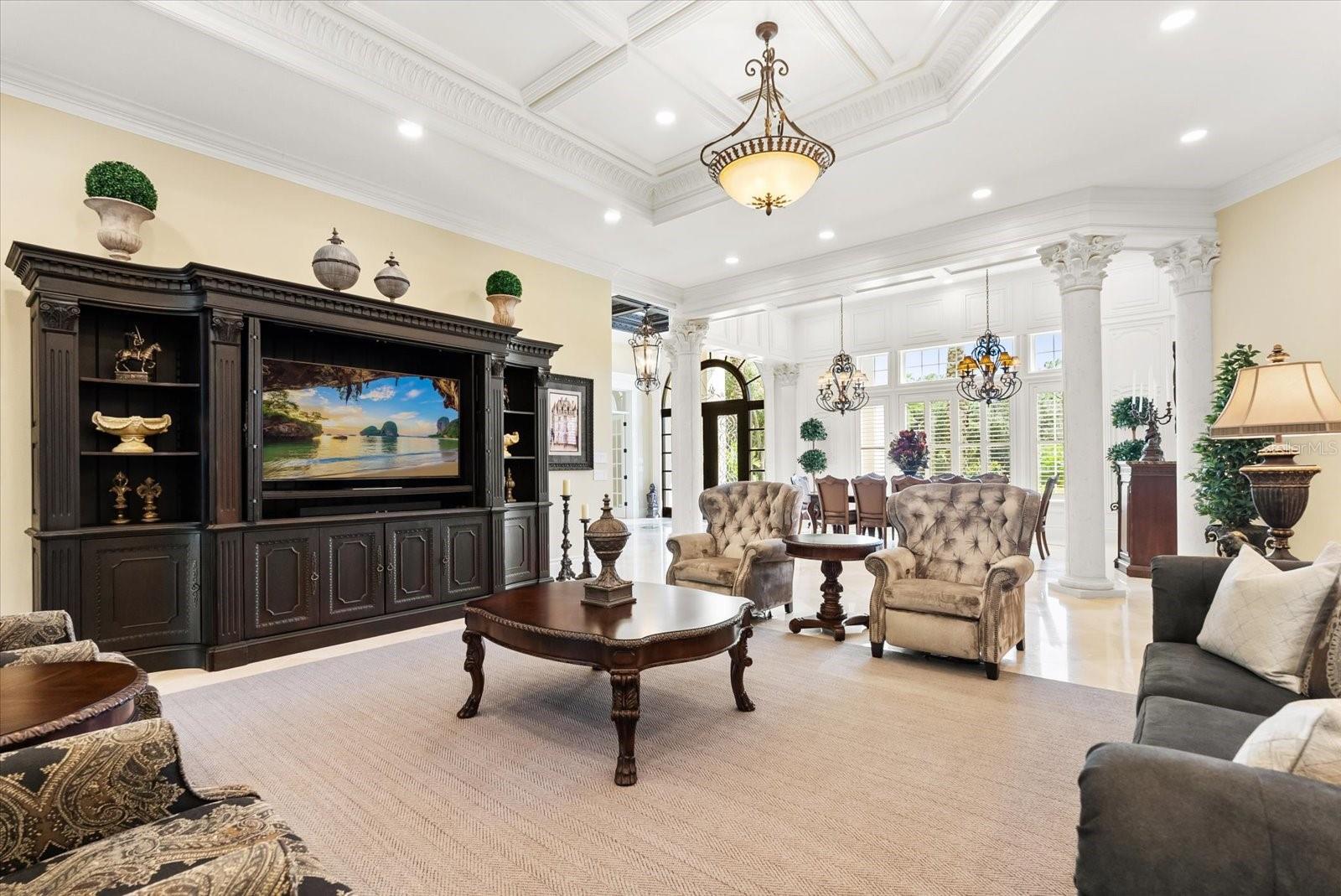 W7880161 Property Photo