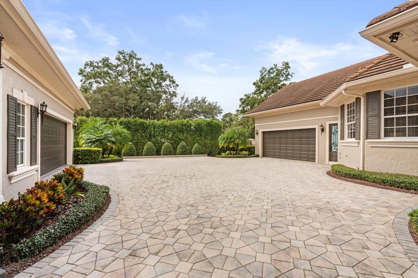 W7880161 Property Photo