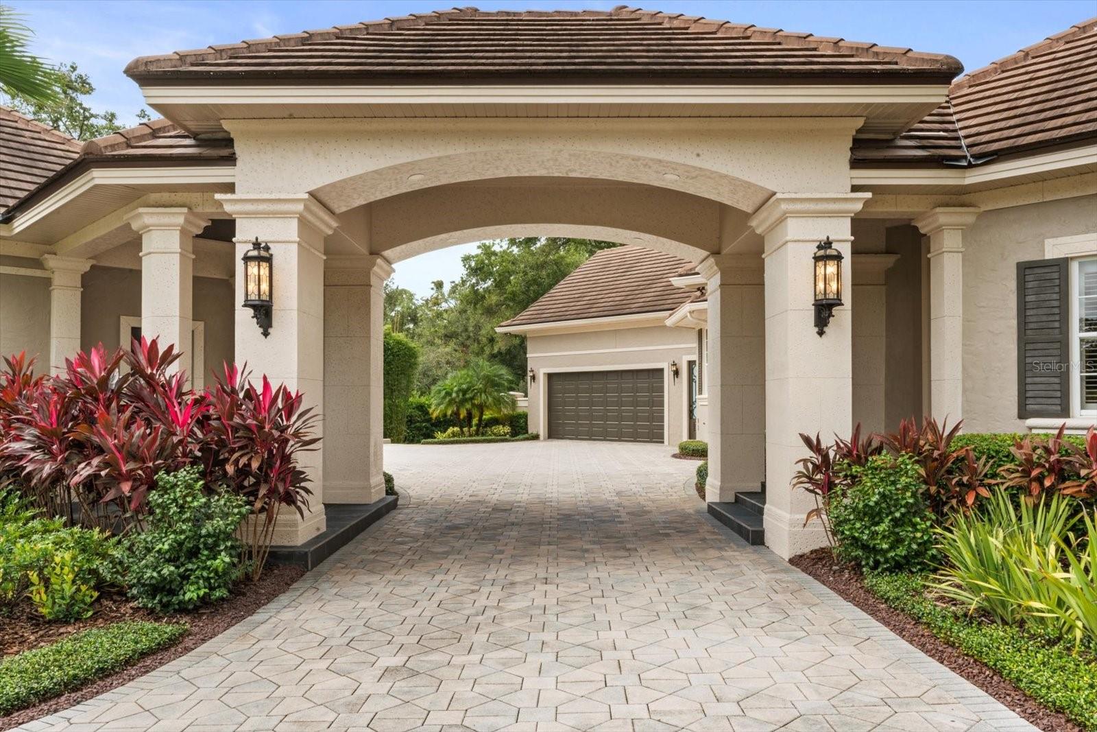 W7880161 Property Photo