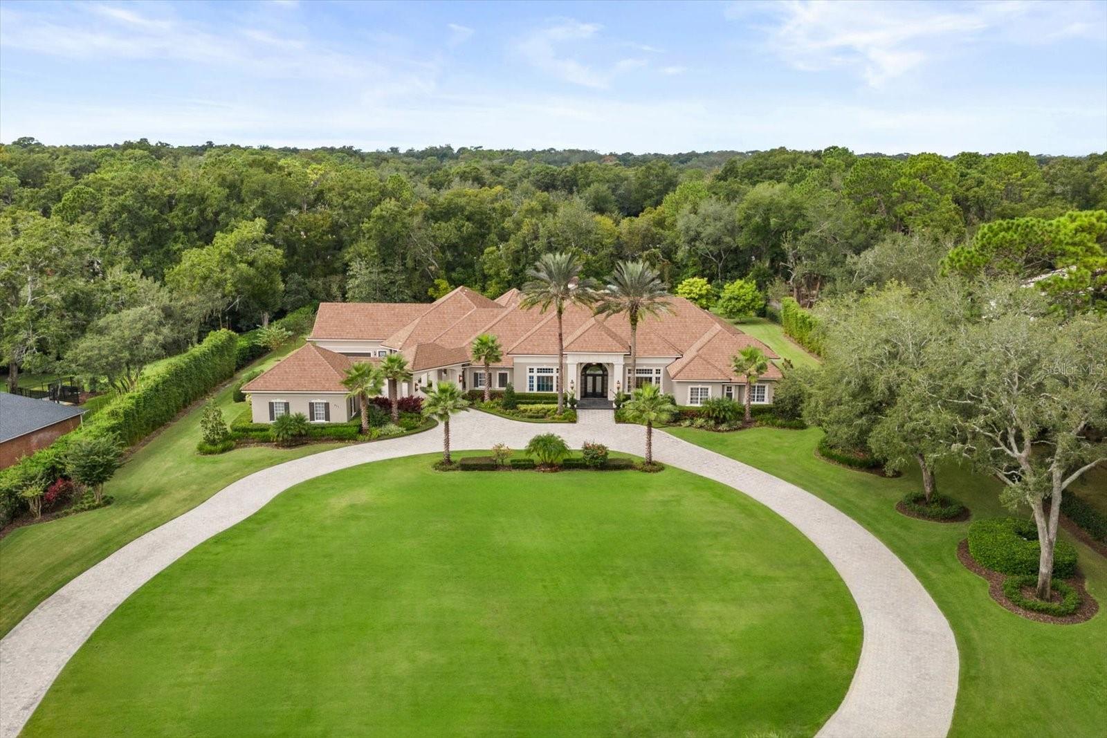 W7880161 Property Photo