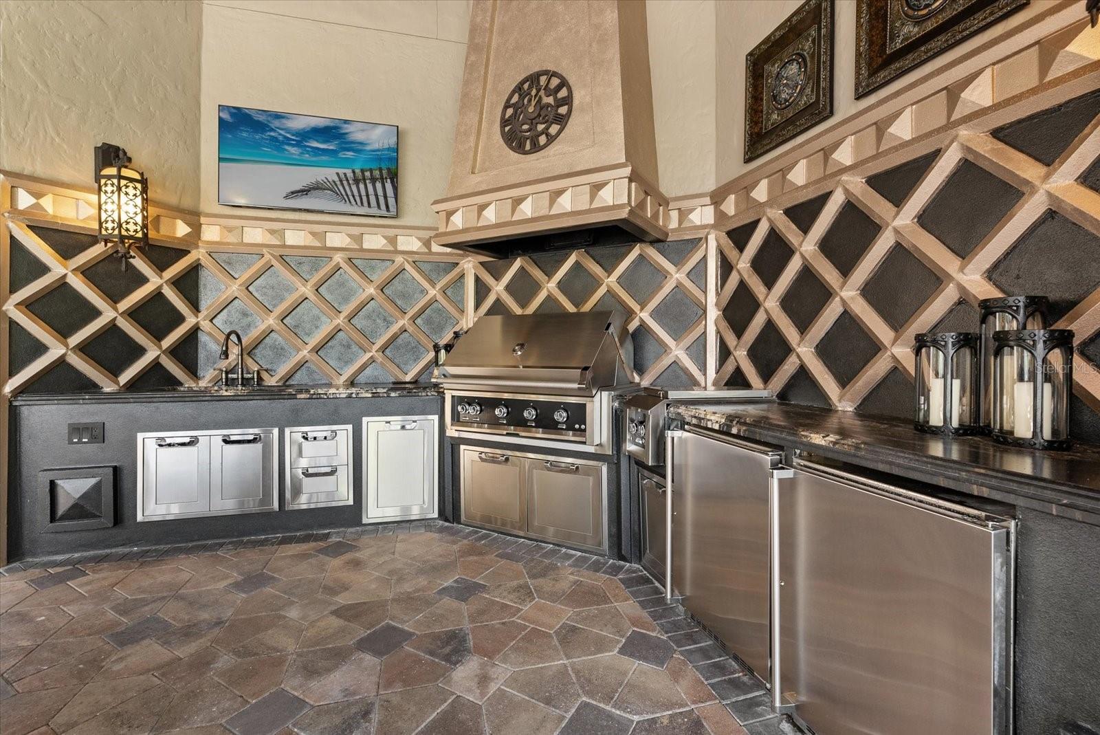 W7880161 Property Photo