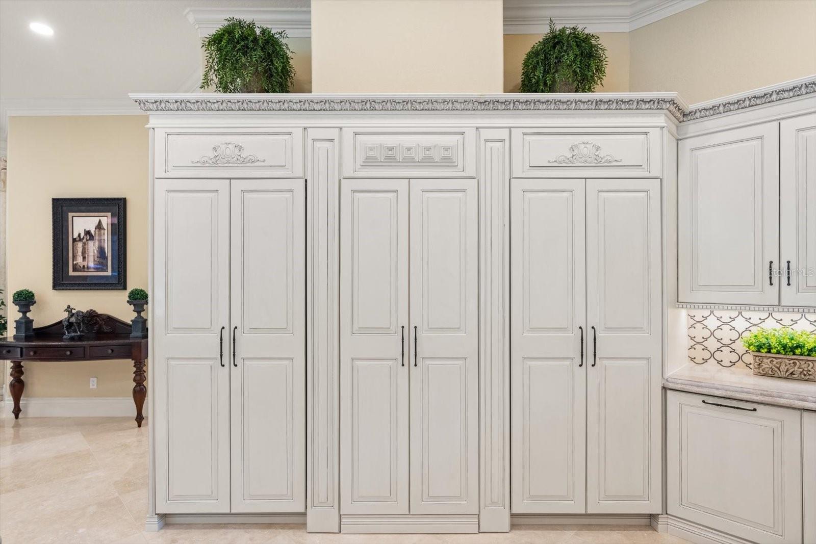 W7880161 Property Photo