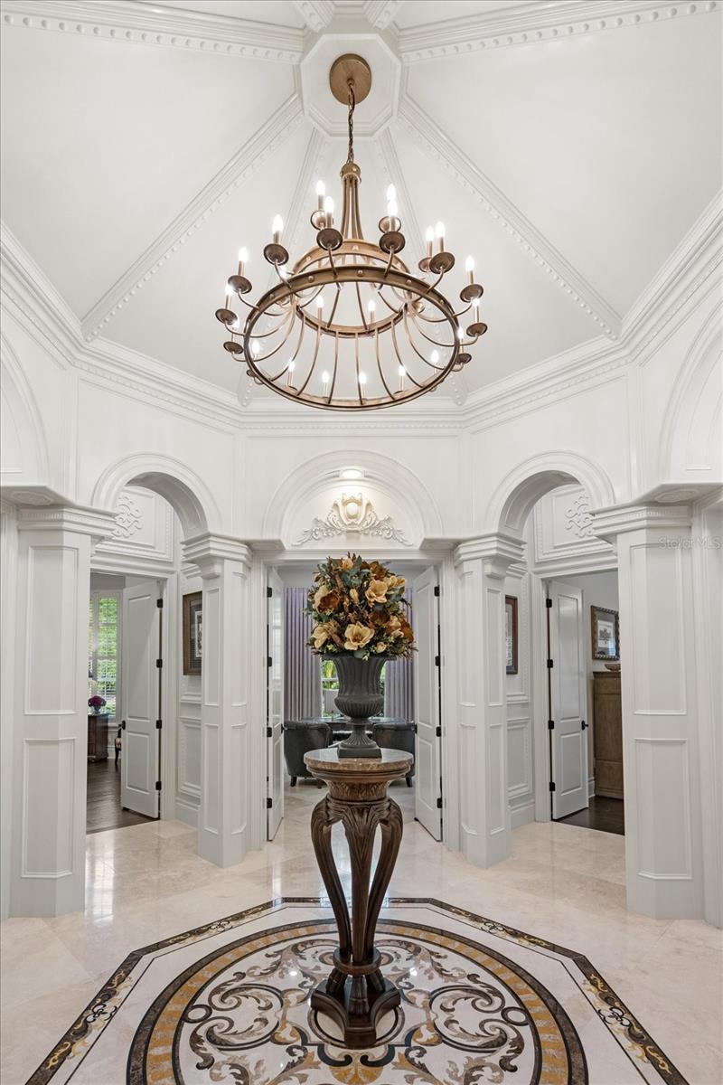 W7880161 Property Photo