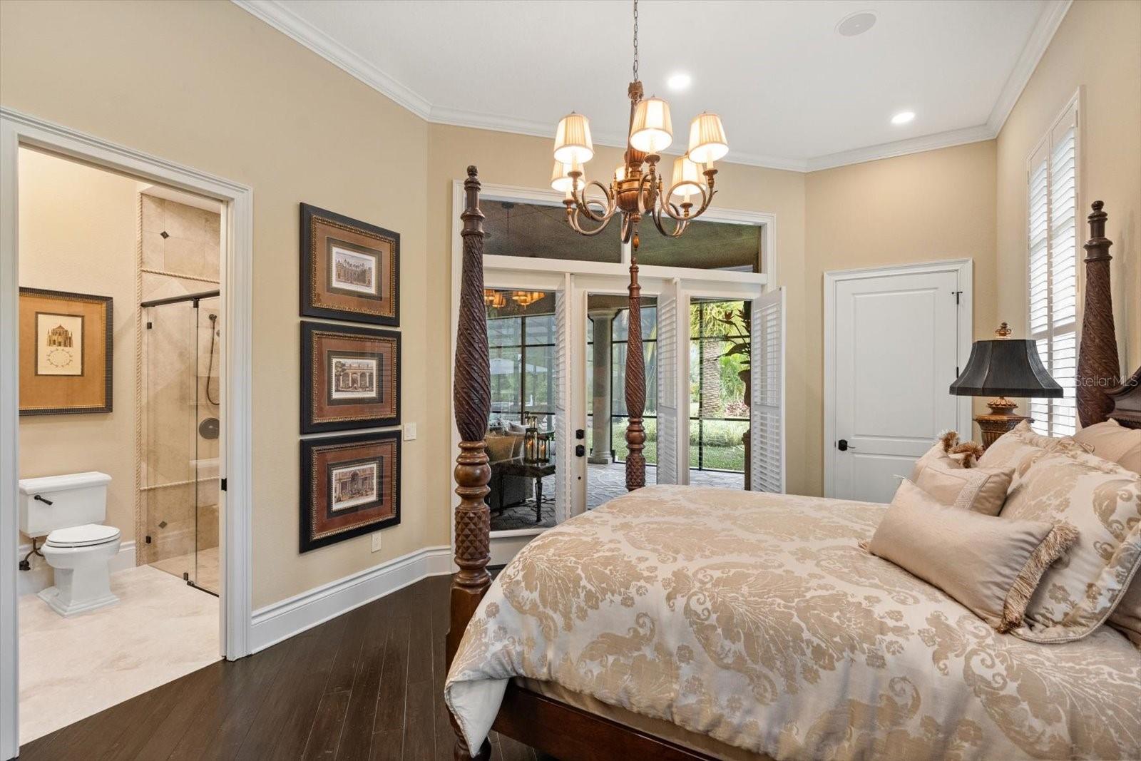 W7880161 Property Photo