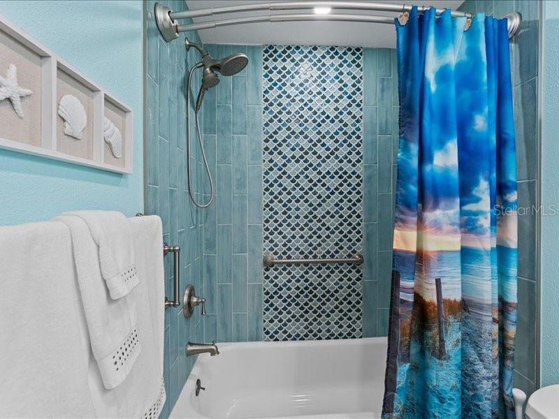 8186 TERRACE GARDEN DR N #401, ST PETERSBURG, FL, 33709