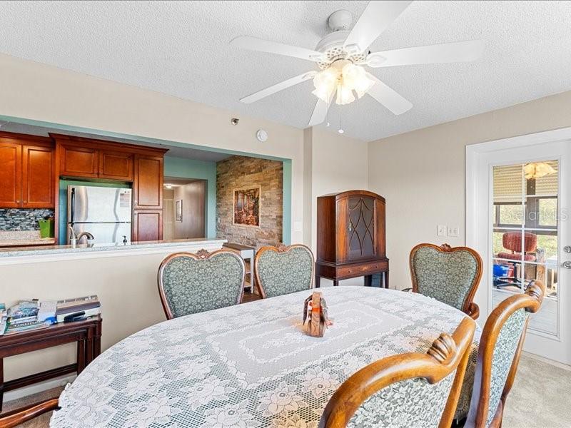 8186 TERRACE GARDEN DR N #401, ST PETERSBURG, FL, 33709