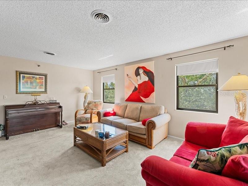 8186 TERRACE GARDEN DR N #401, ST PETERSBURG, FL, 33709