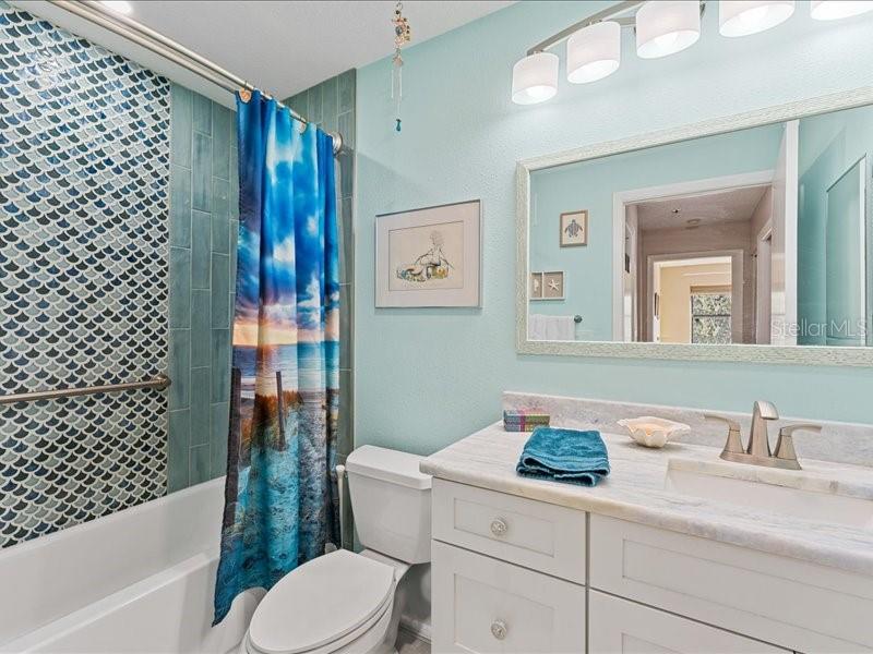 8186 TERRACE GARDEN DR N #401, ST PETERSBURG, FL, 33709