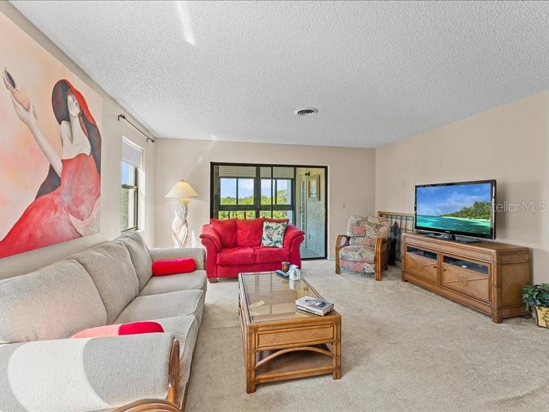 8186 TERRACE GARDEN DR N #401, ST PETERSBURG, FL, 33709