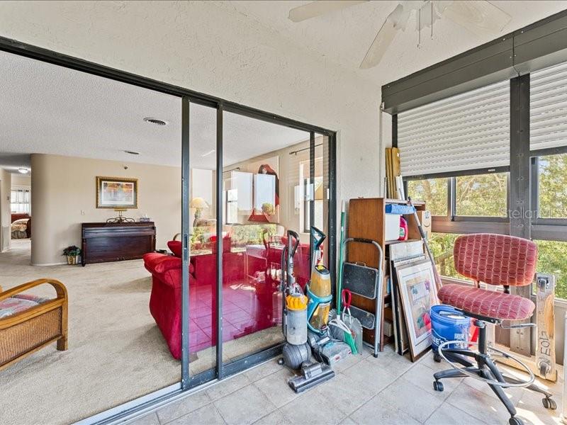 8186 TERRACE GARDEN DR N #401, ST PETERSBURG, FL, 33709