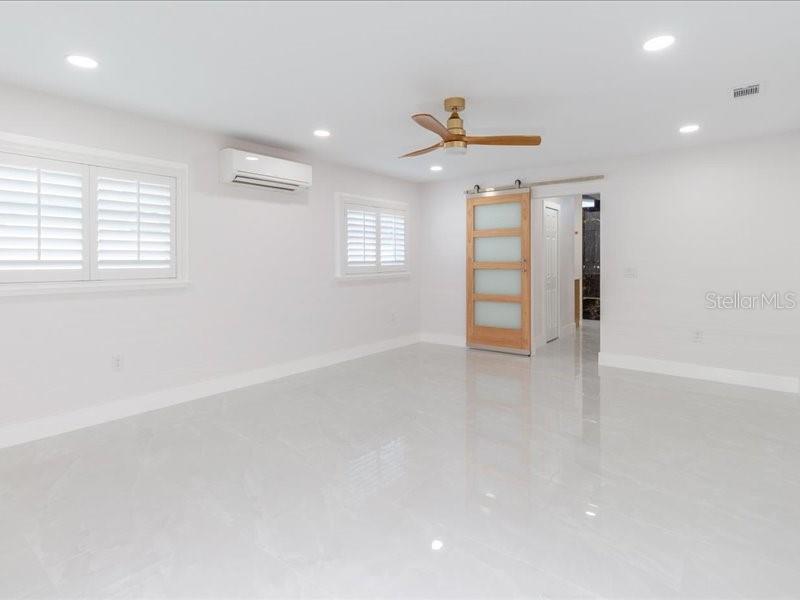 4704 W PRICE AVE, TAMPA, FL, 33611