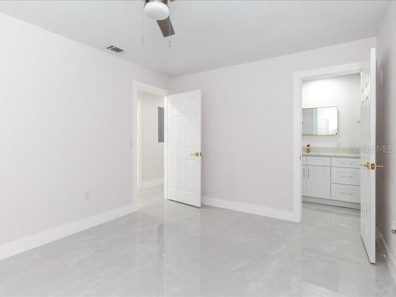 4704 W PRICE AVE, TAMPA, FL, 33611