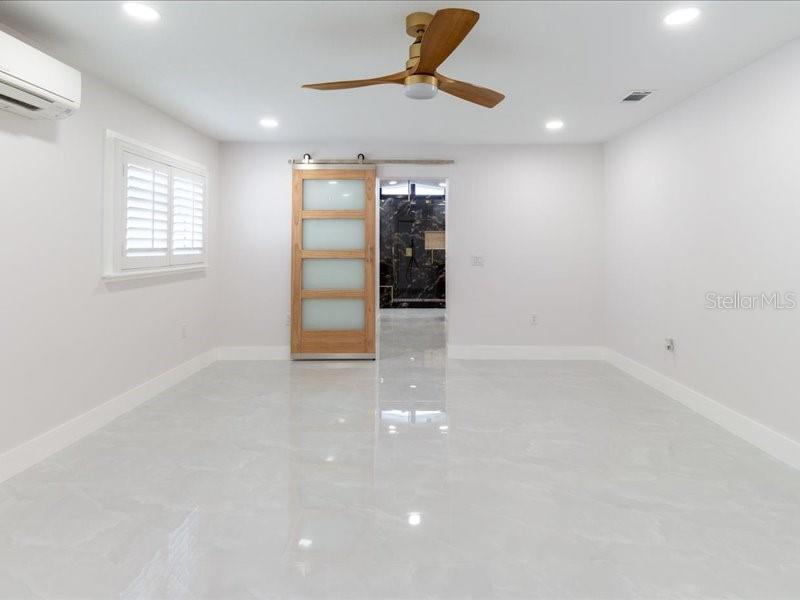 4704 W PRICE AVE, TAMPA, FL, 33611