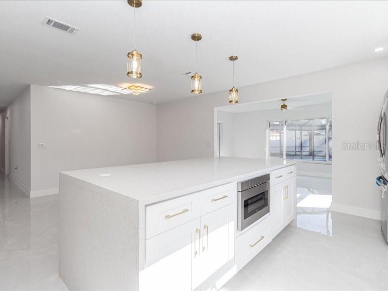 4704 W PRICE AVE, TAMPA, FL, 33611