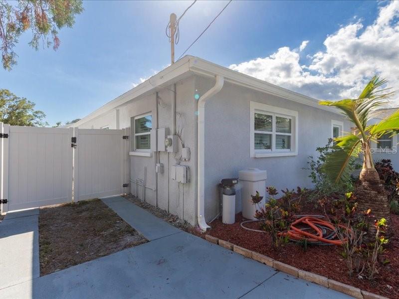 4704 W PRICE AVE, TAMPA, FL, 33611