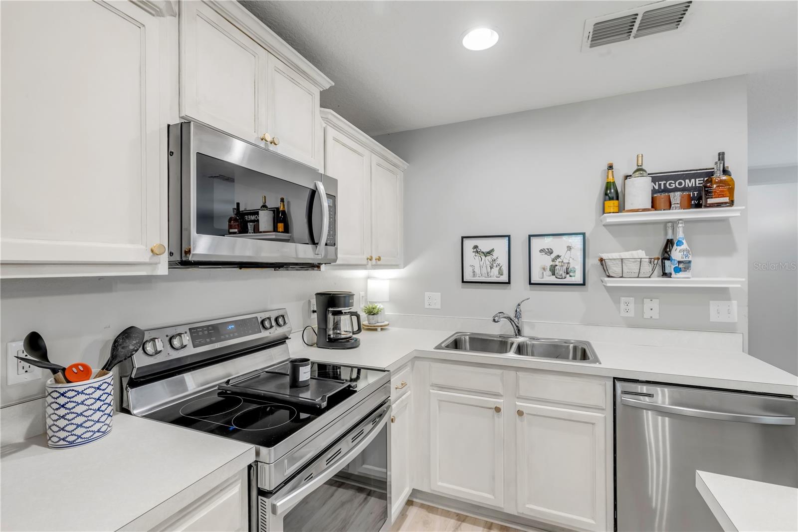 550 AEOLIAN DR, NEW SMYRNA BEACH, FL, 32168