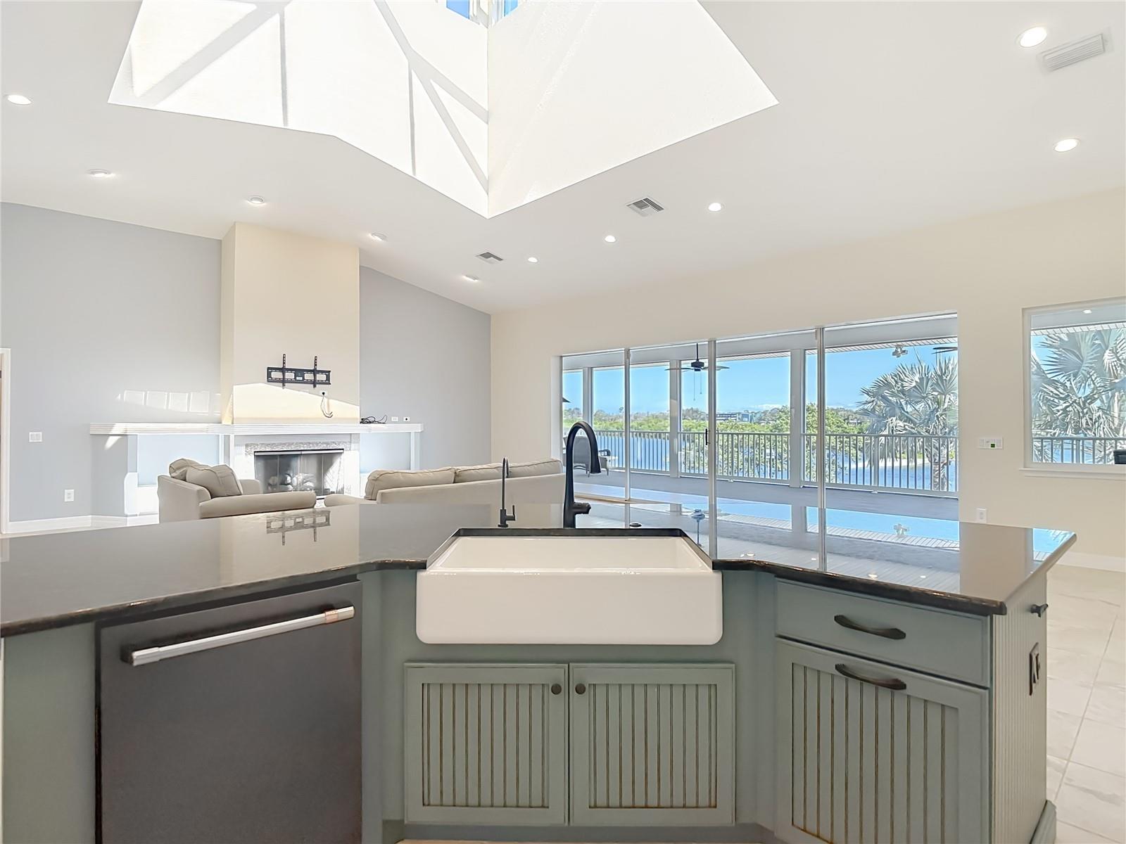 1508 RIVERSIDE DR, TARPON SPRINGS, FL, 34689